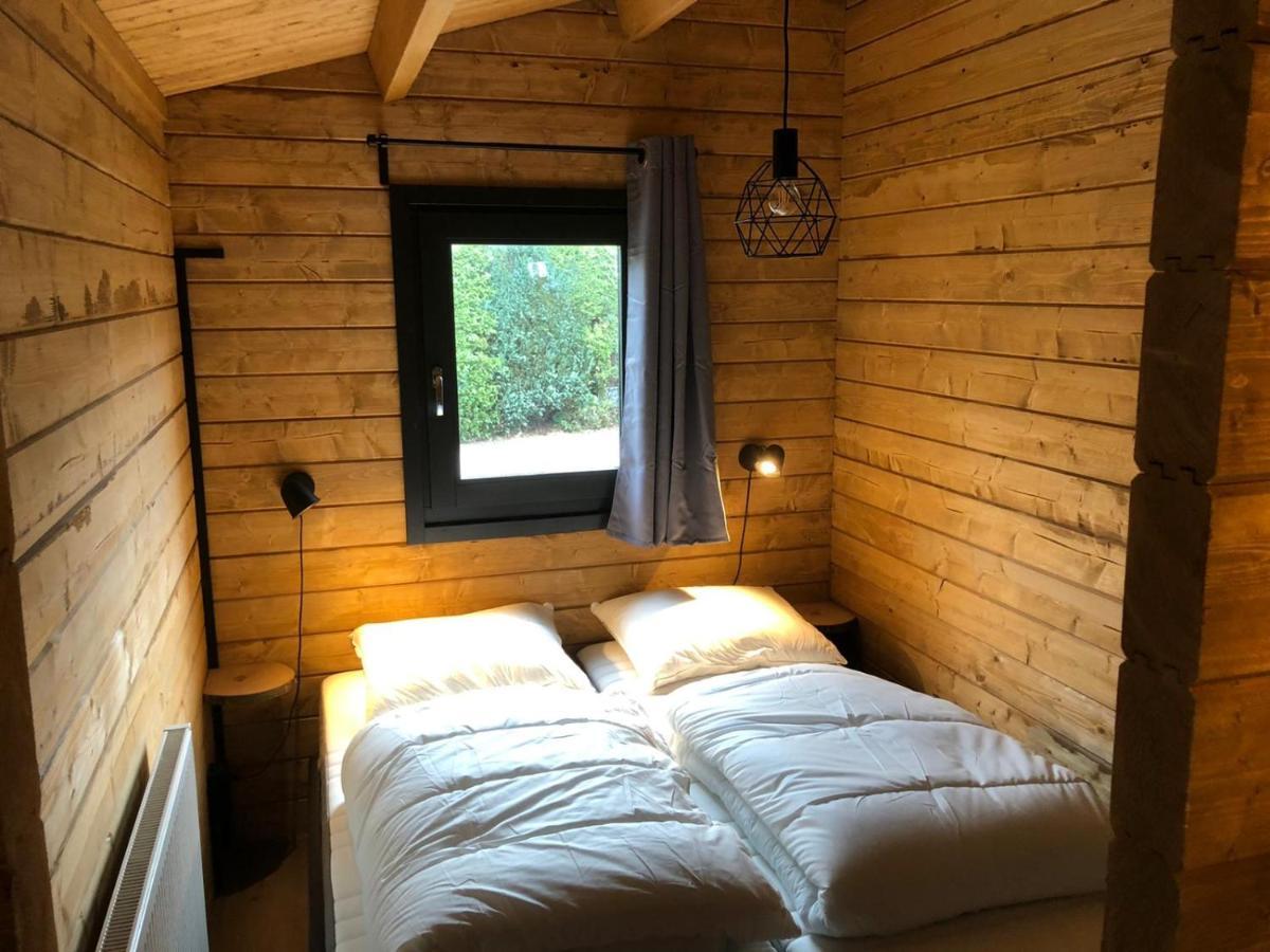 3 Slaapkamer Blokhut Met Opgemaakte Bedden Villa Putten Exteriör bild