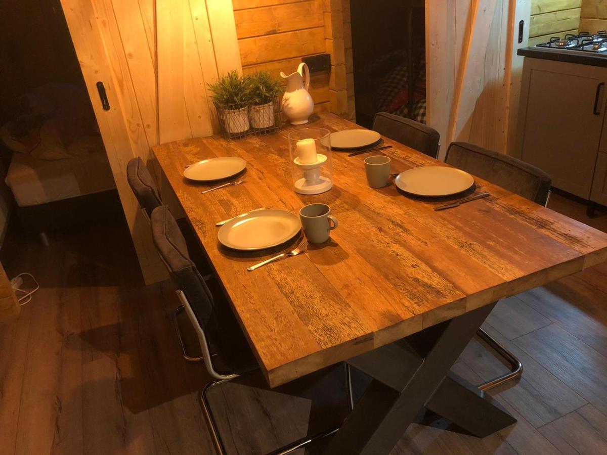 3 Slaapkamer Blokhut Met Opgemaakte Bedden Villa Putten Exteriör bild