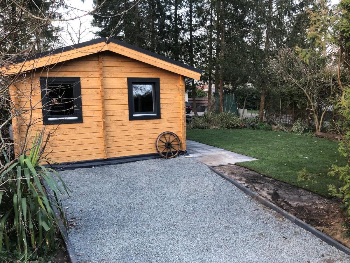 3 Slaapkamer Blokhut Met Opgemaakte Bedden Villa Putten Exteriör bild
