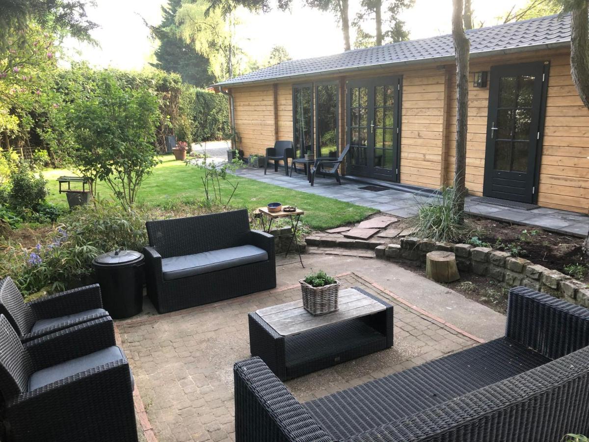 3 Slaapkamer Blokhut Met Opgemaakte Bedden Villa Putten Exteriör bild