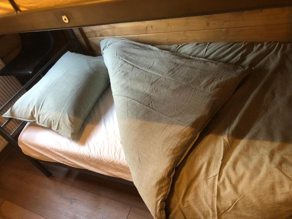 3 Slaapkamer Blokhut Met Opgemaakte Bedden Villa Putten Exteriör bild